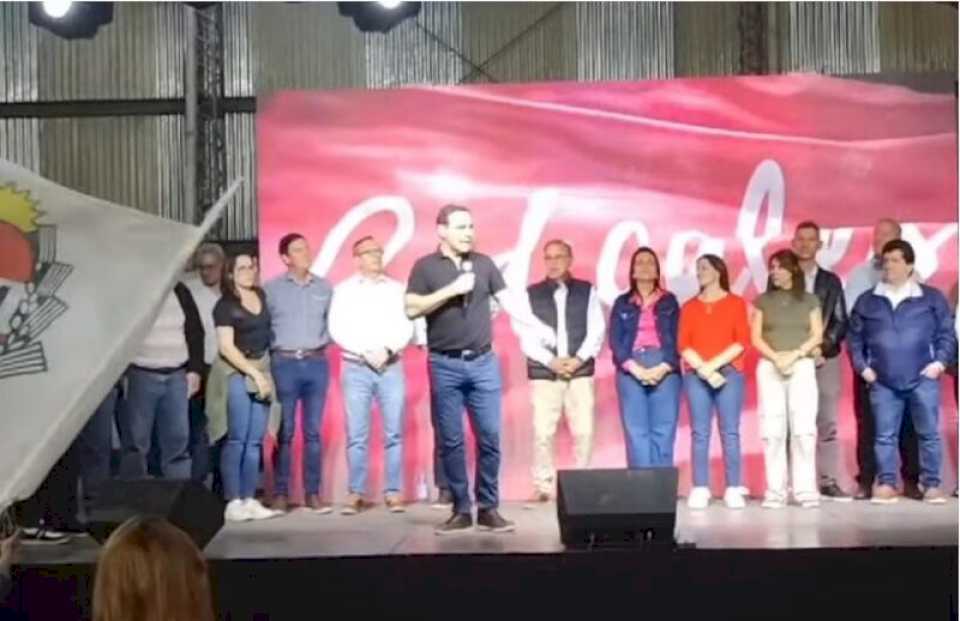 Acto radical en las Mil Viviendas: ¿qué dijo Valdés sobre la interna?