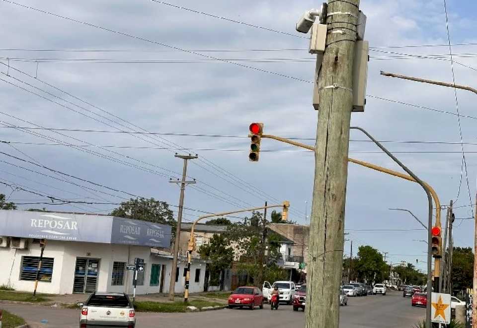 activaron-camaras-que-sancionaran-la-violacion-de-semaforo-en-rojo-y-senda-peatonal