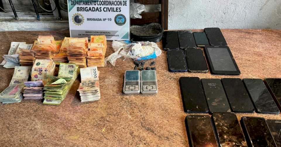 detuvieron-a-15-personas-y-secuestraron-cocaina-en-panales,-dinero-y-celulares-en-cordoba