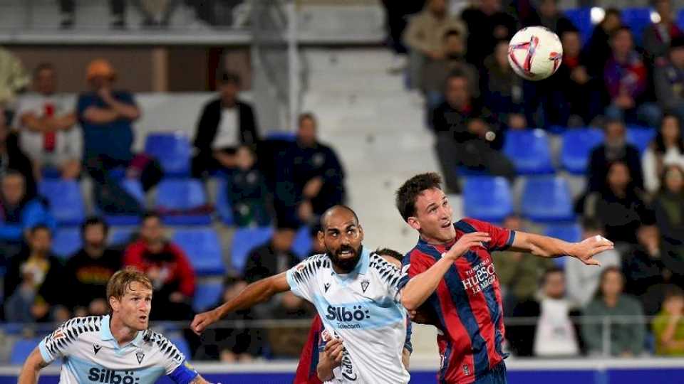 El 1-0 del SD Huesca en el SD Huesca 3-1 Cádiz CF de la jornada 8 de LaLiga Hypermotion