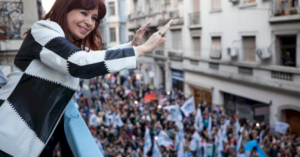 cristina-kirchner-se-mueve-como-candidata,-asume-el-protagonismo-del-pj-y-apuesta-a-revitalizar-su-liderazgo