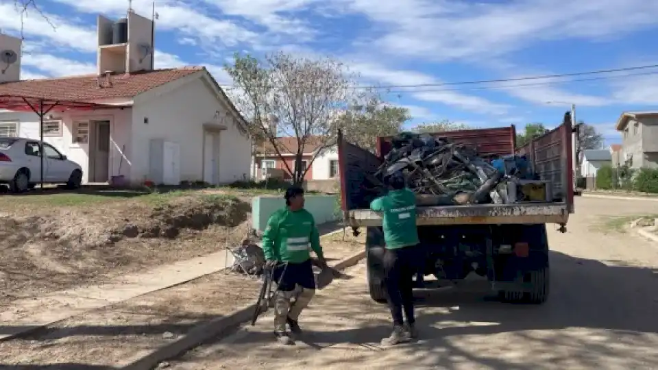 Prevención del dengue en Merlo: más de 10.000 kilos de cacharros recolectados