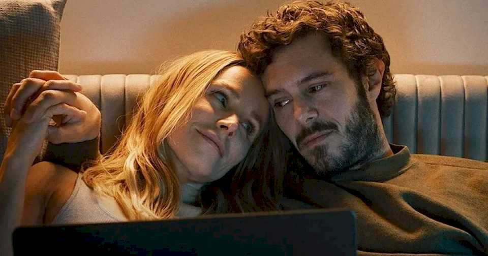 la-serie-romantica-que-exploto-en-netflix:-por-que-ver-«nadie-quiere-esto»,-el-amor-entre-un-rabino-y-una-agnostica