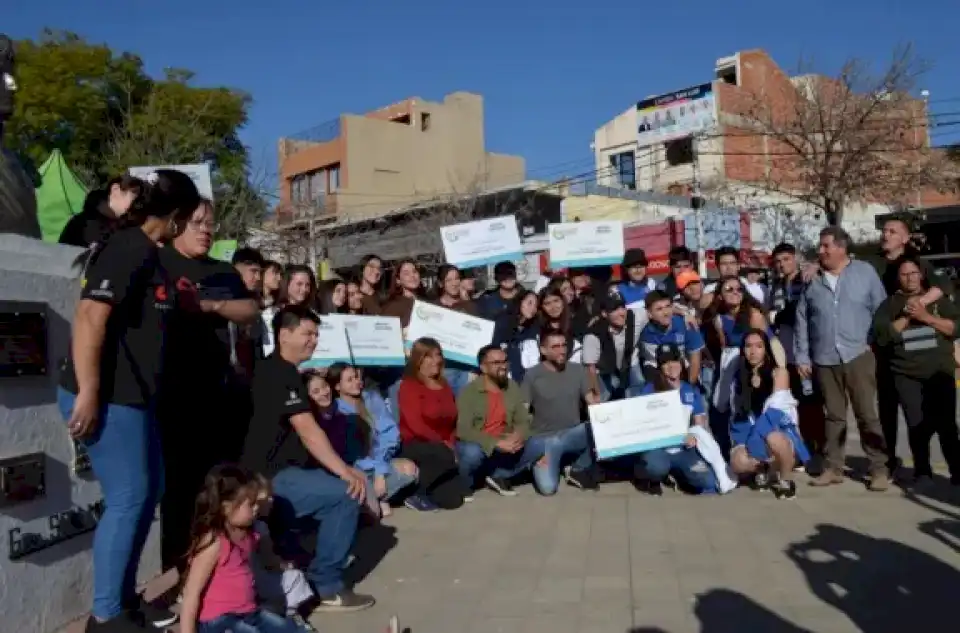 Entrega de Premios del Concurso Re Promos 2024 en las Fiestas Patronales de Villa de Merlo