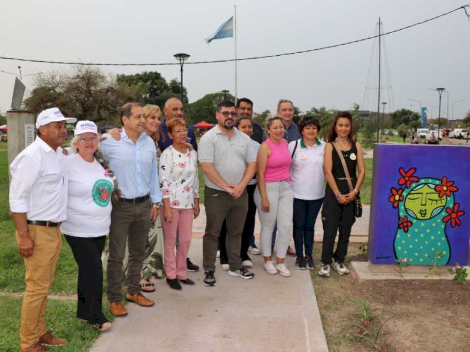 Haciendo hincapie en el buen trato, los adultos mayores tuvieron su fiesta en el Parque de la Democracia