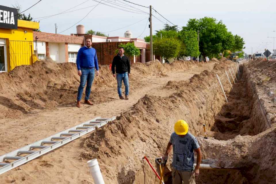 di-napoli-superviso-obras-de-cloacas:-“estamos-resolviendo-un-problema-historico”