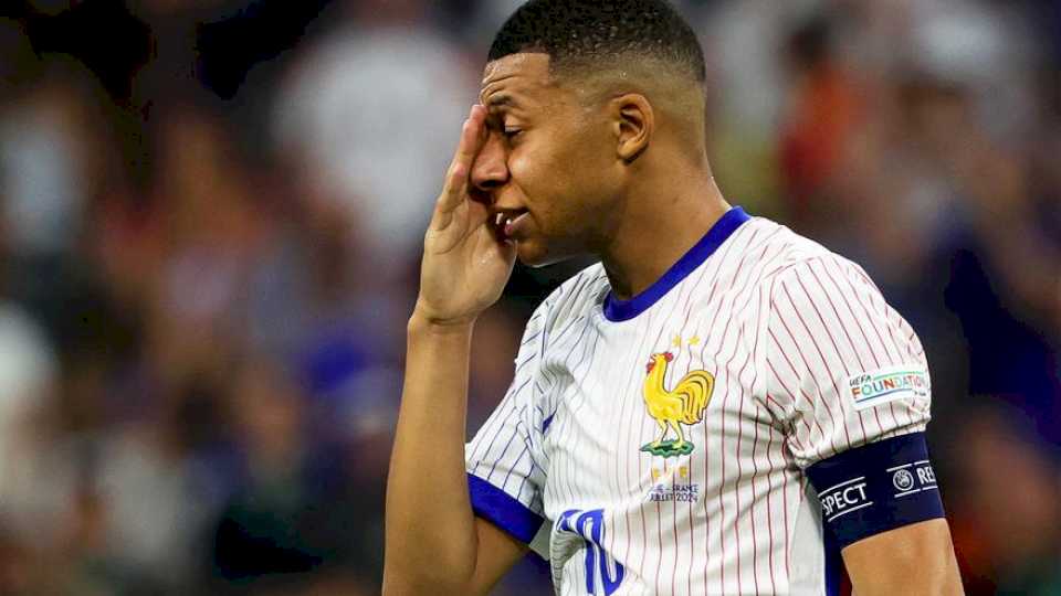 La ausencia de Mbappé con Francia tras jugar con el Real Madrid desata una tormenta: «La selección está por encima de todo»