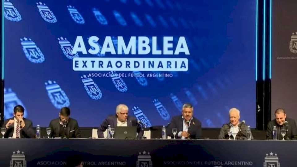 «ascensos-y-descensos»:-urgente:-el-comunicado-oficial-de-la-afa-que-recibieron-atletico-tucuman-y-san-martin