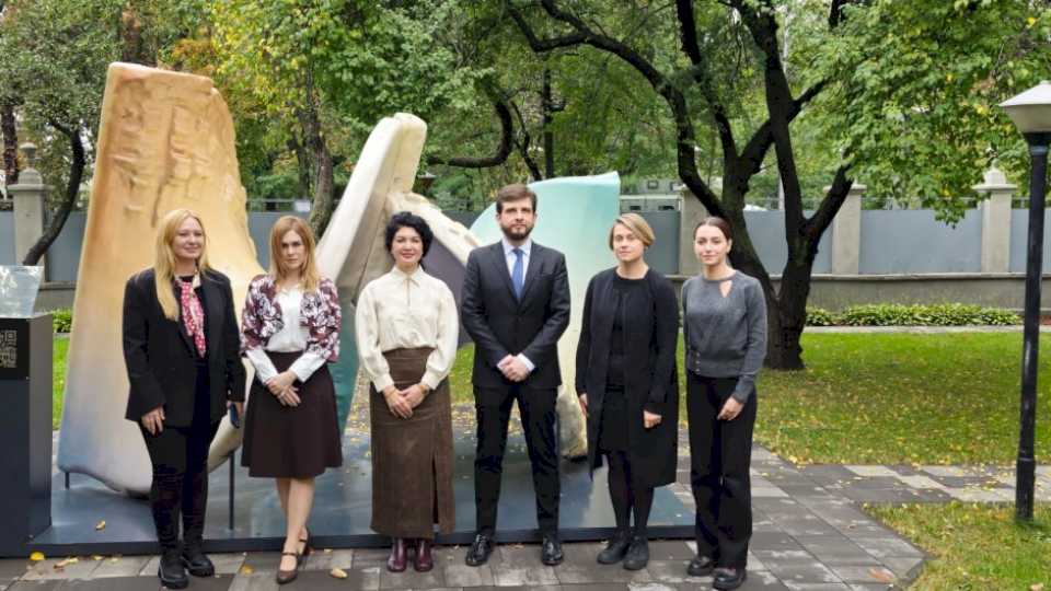 furia-contra-lemoine-porque-se-fue-a-ucrania-en-medio-de-la-pelea-de-milei-con-las-universidades