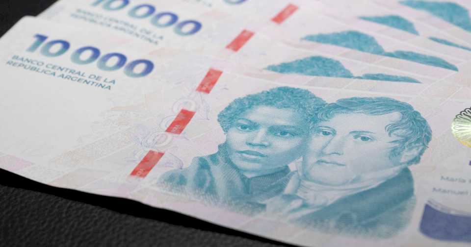 Dólar o pesos: billeteras virtuales y bancos, qué interés paga cada uno por un plazo fijo en pesos a 30 días