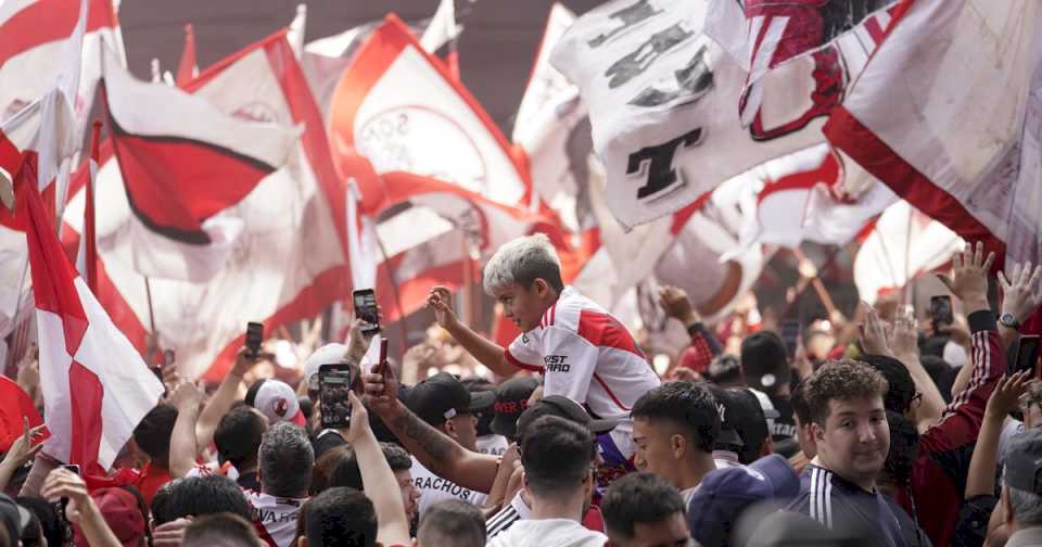 los-hinchas-de-river-tardaron-una-hora-en-agotar-las-entradas-para-las-semifinales-de-la-copa-libertadores-ante-atletico-mineiro