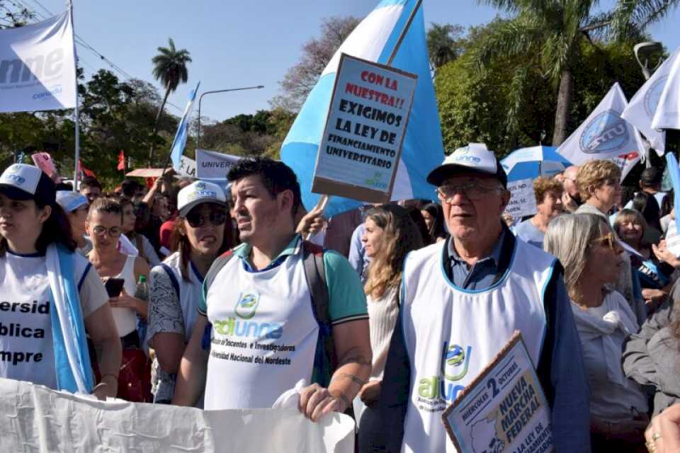 Habrá un paro total en las universidades tras la ratificación de veto presidencial