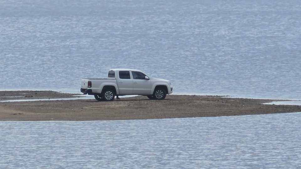 el-video-que-muestra-la-verdad-de-lo-que-paso-con-la-camioneta-en-el-san-roque:-el-enigma-de-la-isla-chata