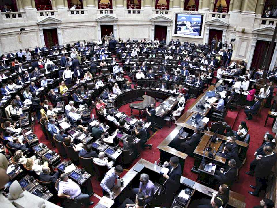 motosierra-politica:-como-votaron-los-19-diputados-nacionales-de-santa-fe-el-veto-de-milei