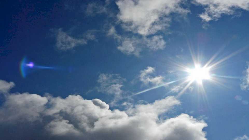 Tiempo loco: medio San Juan bajo el sol y la otra mitad con lluvia para este jueves