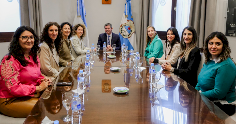 Contra el machismo, Orrego recibió a la comitiva de ONU-Mujeres