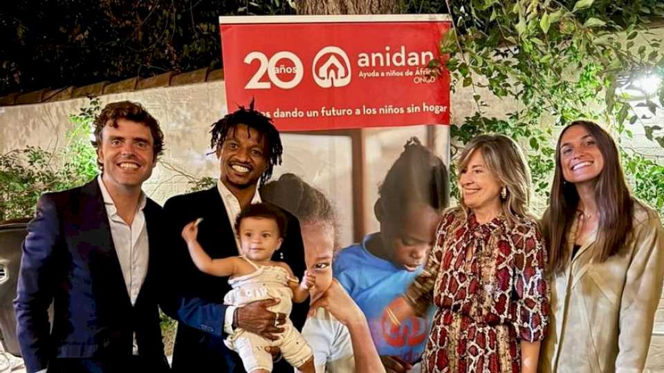 La cena solidaria de Anidan recauda fondos para reducir la brecha digital de niños africanos