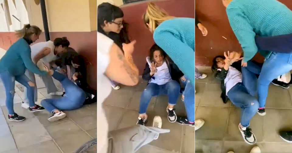 La grave denuncia por racismo contra la profesora de inglés atacada por un grupo de madres: «Vas a ser un black el resto de tu vida»