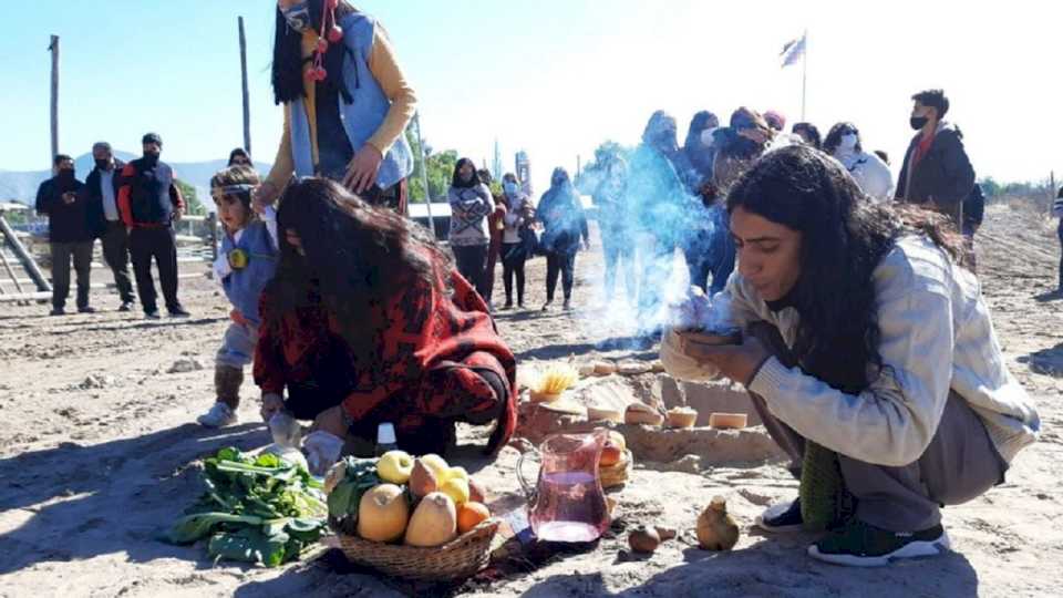 ‘se-dejo-de-hablar-en-nuestra-lengua-porque-se-les-cortaba-la-lengua-a-nuestros-ancestros’