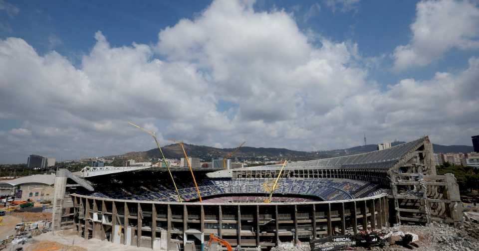 Batalla campal en el Camp Nou: involucró a unos treinta obreros que trabajan en la remodelación del estadio de Barcelona y los despidieron