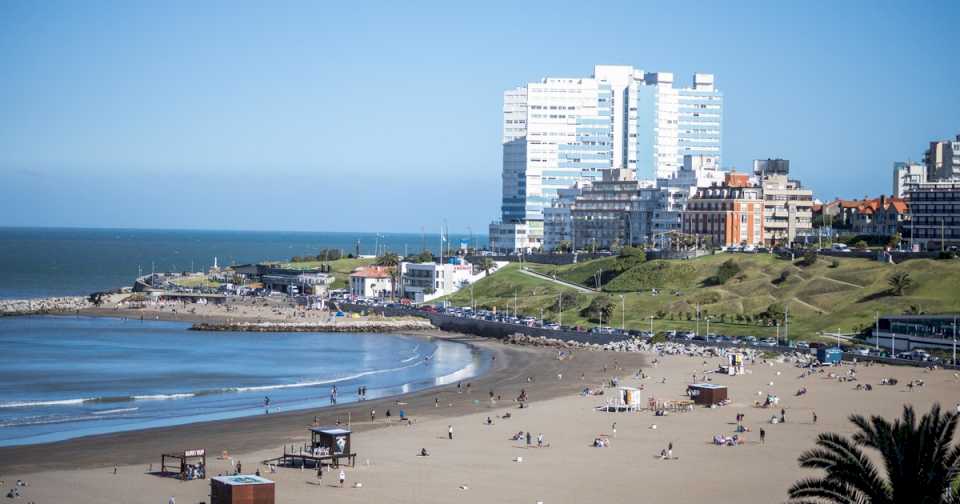 Arrancó el fin de semana largo: la costumbre que cambió por la tecnología, buen clima y la esperanza de los «espontáneos» en la Costa