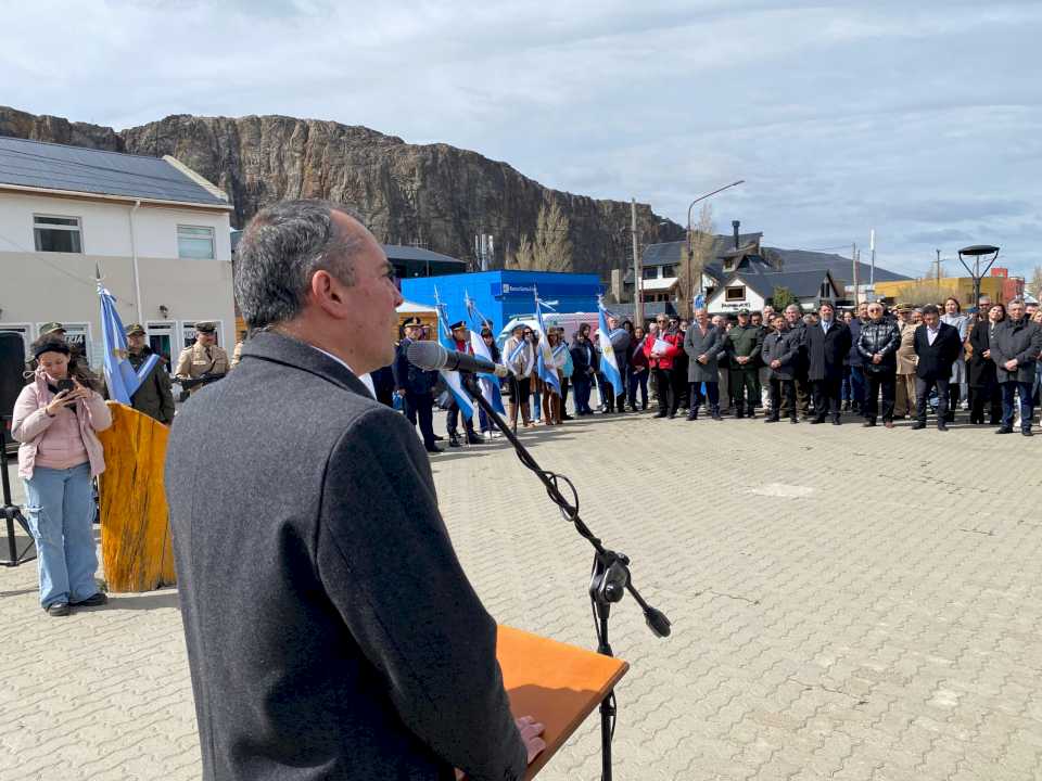 El Gobierno de Santa Cruz acompañó los actos por el 39º aniversario de El Chaltén