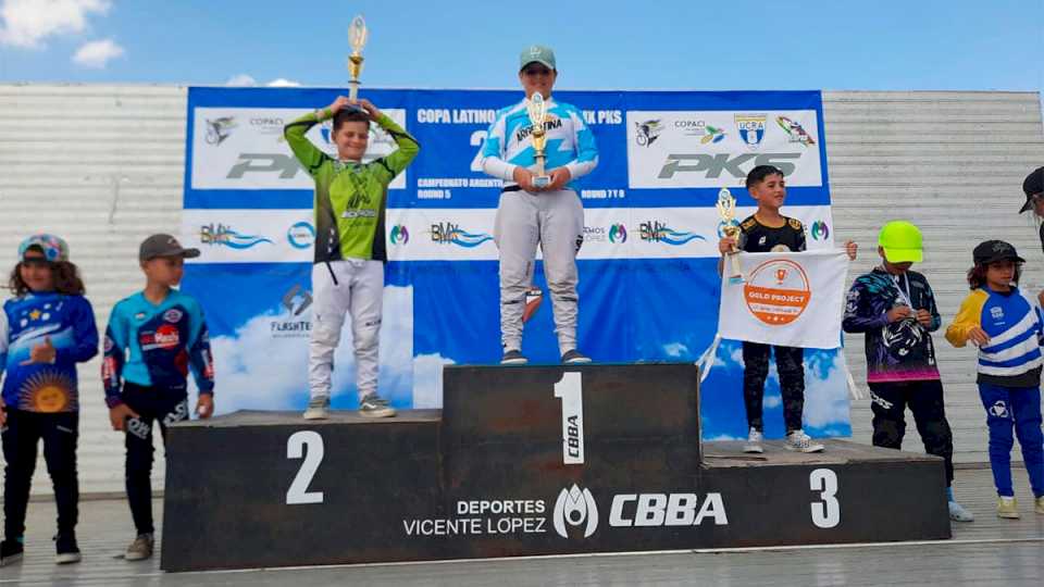 gran-desempeno-de-los-santiaguenos-en-el-campeonato-argentino-de-bmx