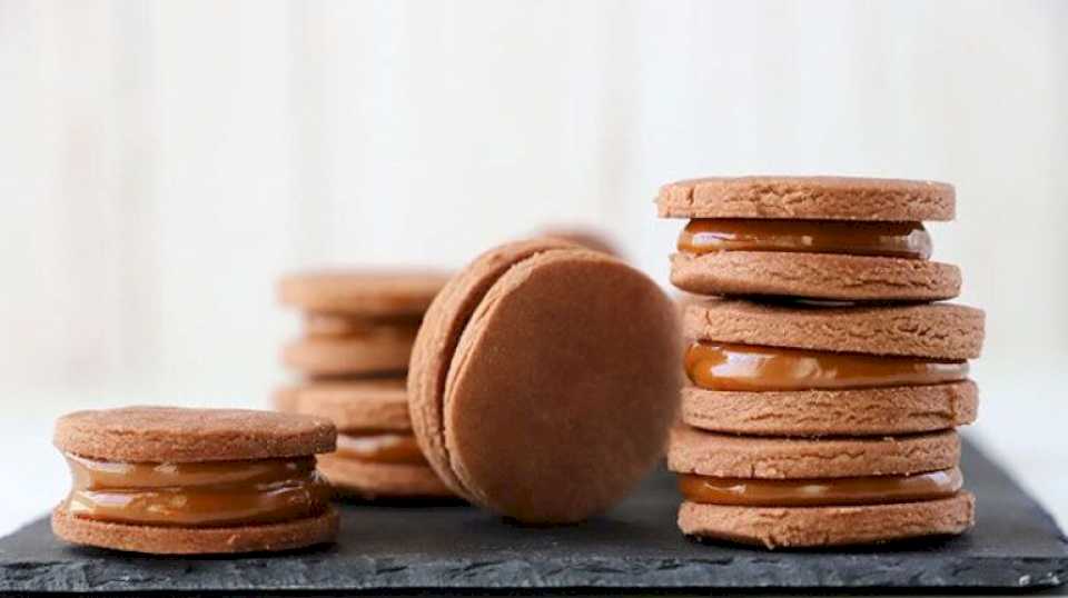 una-delicia-para-hacer-en-casa:-alfajores-proteicos-de-chocolate