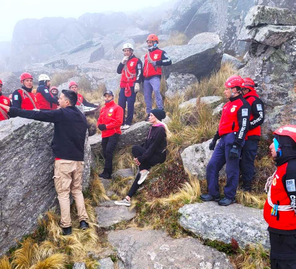 bomberos-asistieron-a-personas-desorientadas-en-el-cerro-champaqui