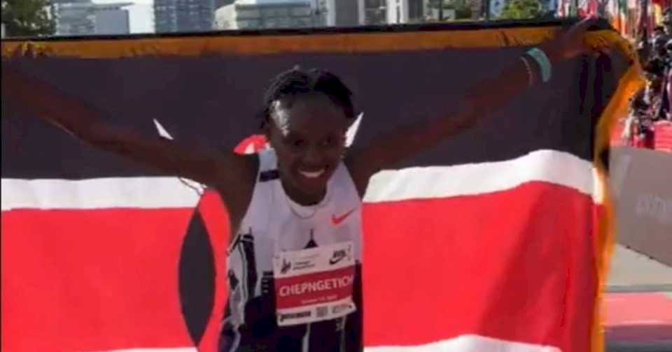 Ruth Chepngetich cumplió su promesa: tras ganar en Buenos Aires, marcó un brutal nuevo récord mundial en el Maratón de Chicago