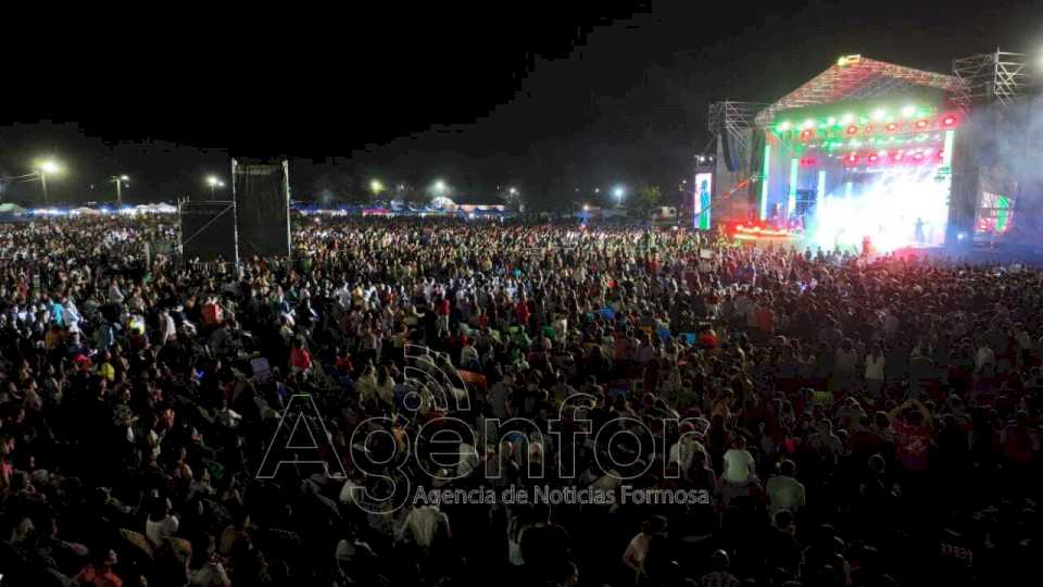 Más de 150 mil personas en la primera jornada de la Fiesta Nacional del Pomelo