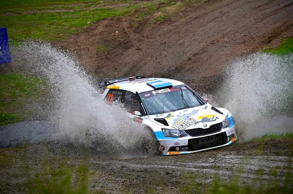 el-cordobes-juan-carlos-alonso-gano-un-rally-de-arrecifes-opacado-por-la-lluvia