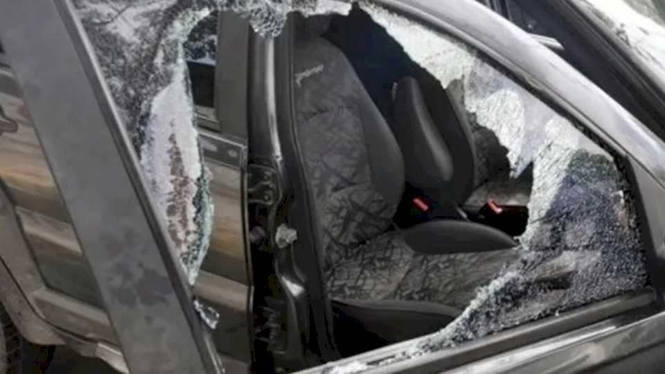 Violencia en Caucete: destrozó dos autos y deberá pagar $500 mil en daños