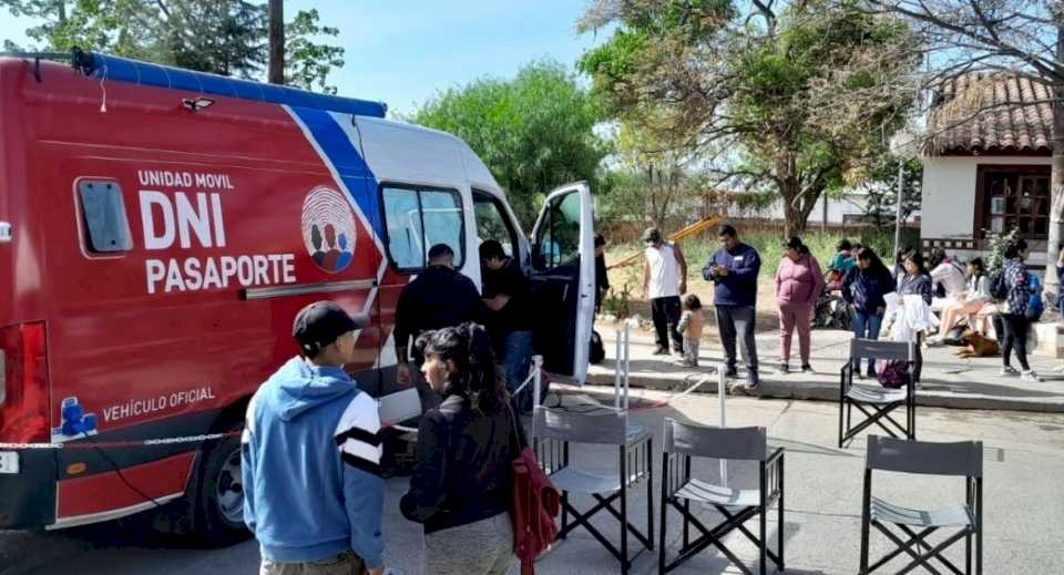 embarcacion:-hasta-el-viernes-el-movil-del-registro-civil-realizara-tramites-de-documentos