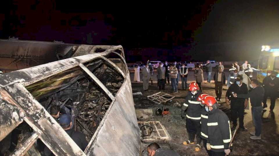 Un accidente de autobús en Egipto deja al menos 12 muertos y 33 heridos