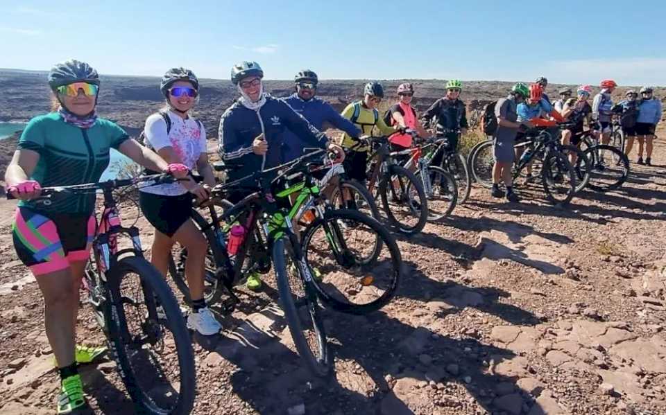 invitan-a-recorrer-el-canadon-escondido-y-las-huellas-de-dinosaurios-en-bicicleta