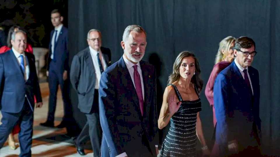 Los Reyes presiden la gran fiesta de Planeta en su 75º aniversario