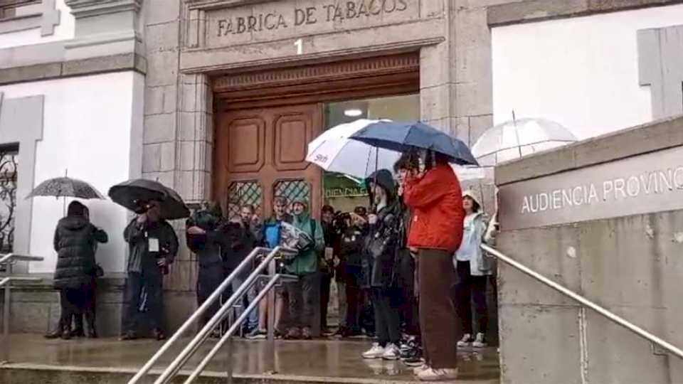 Gran expectación en A Coruña el primer día del juicio por el caso de Samuel Luiz