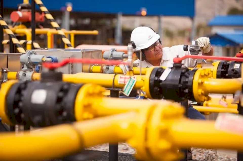 ypfb-inicia-obras-para-exportar-gas-de-vaca-muerta-a-brasil