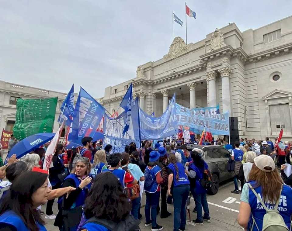 desde-el-fit-condenaron-la-detencion-de-cuatro-gremialistas-por-los-incidentes-en-legislatura