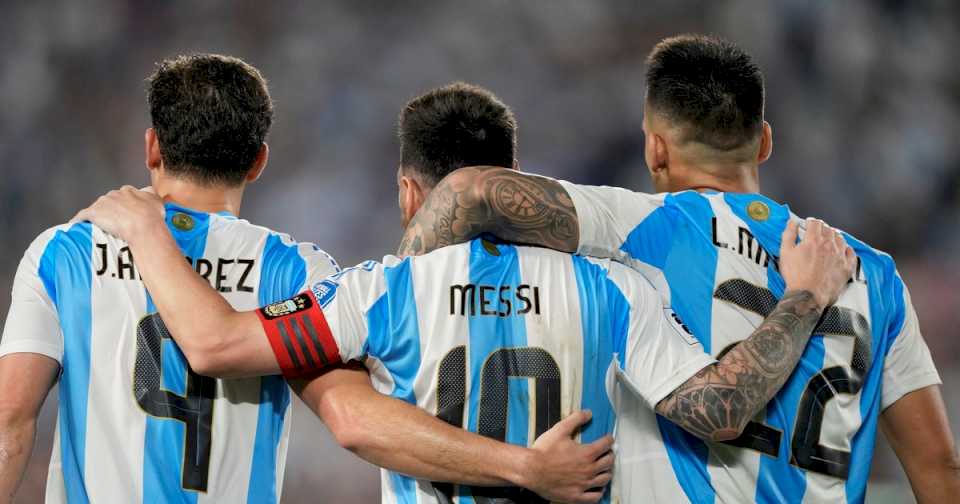 El tridente Messi, Lautaro y Julián Álvarez pasó la primera prueba con puntaje perfecto: ¿llegó para quedarse?