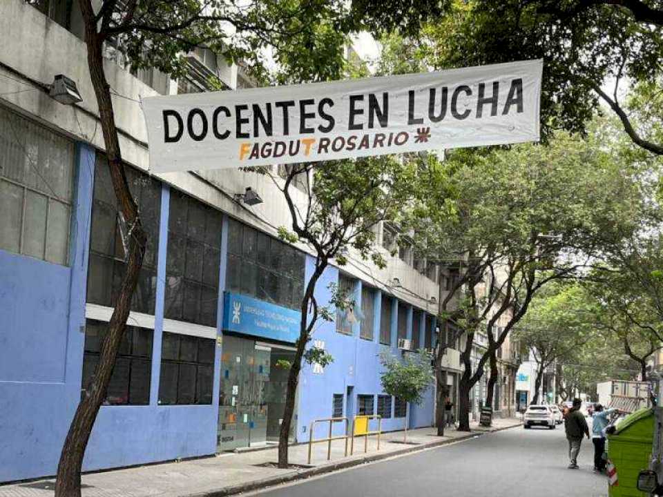 docentes-de-la-utn-paran-este-jueves-y-anunciaron-otro-de-48-horas-la-semana-que-viene