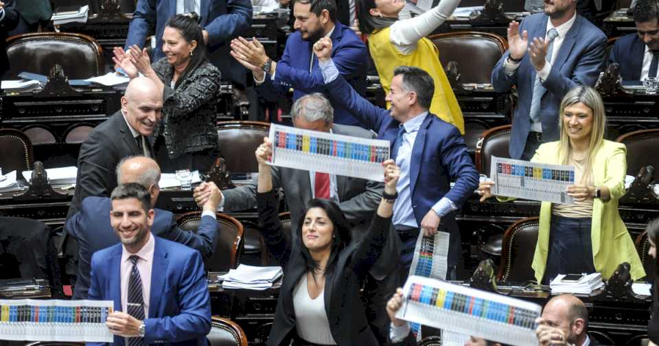 El Gobierno promulgó la ley que establece la Boleta Única de Papel como instrumento de votación