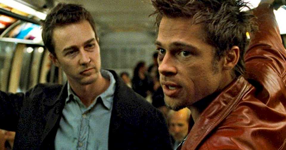 Brad Pitt en El club de la pelea: cobró 5 veces más que Edward Norton, el sexo y el giro del final