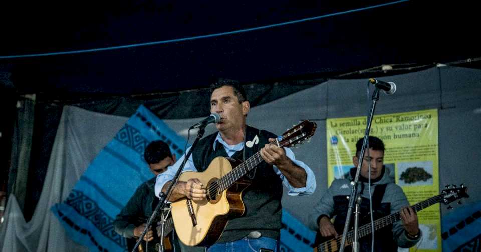 ‘Los del árbol’: una familia abrazada al folklore