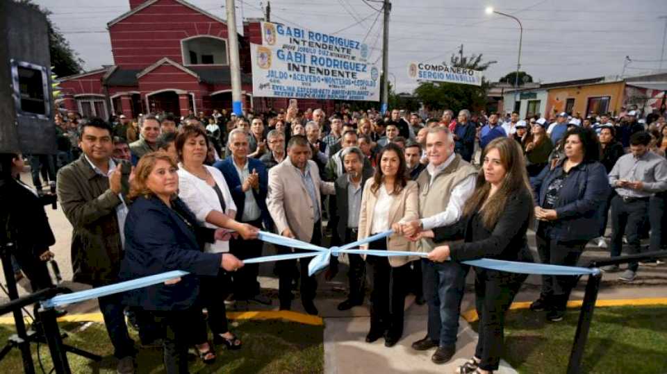 En La Cocha, Jaldo inauguró un edificio con múltiples servicios para los vecinos