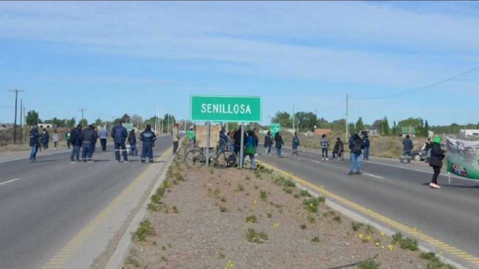 con-la-promesa-de-un-bono,-la-municipalidad-de-senillosa-logro-destrabar-el-conflicto-con-trabajadores-de-ate