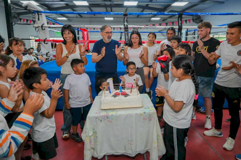 la-escuela-municipal-de-box-«pumita-carabajal»-celebro-su-primer-aniversario