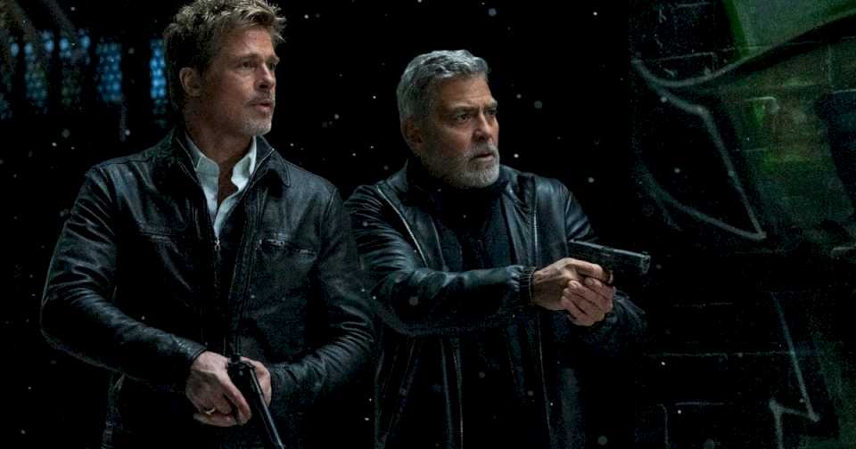 brad-pitt-y-george-clooney-se-unen-en-lobos:-descubri-este-thriller-comico-solo-en-streaming