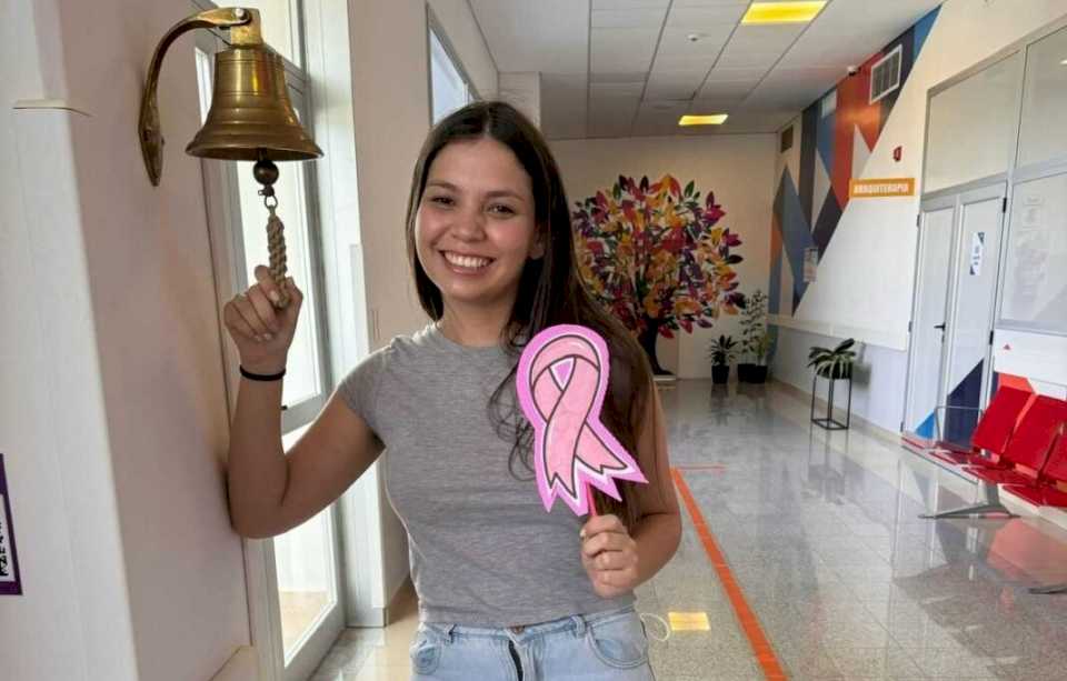 Paula enfrentó un cáncer de mamas y logró controlarlo gracias a la prevención y una lucha diaria